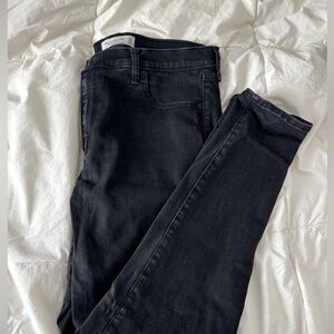 Abercrombie & Fitch Black Super Skinny Stretch High Rise Jeans size 33|16
